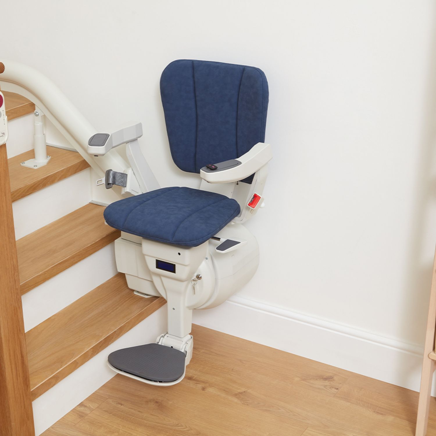 Ergo_Ultimate_Chair_Blue Dekoratives Element